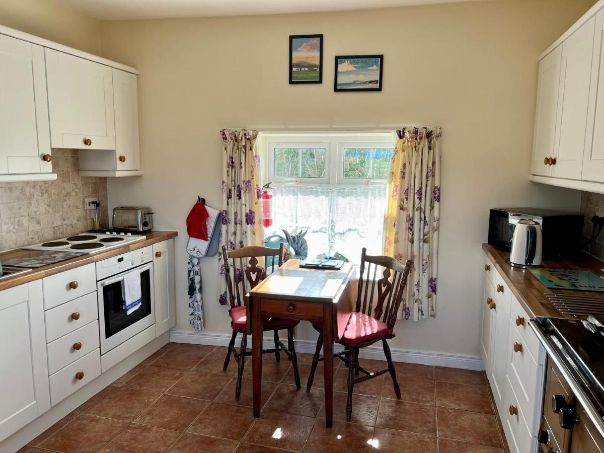 Tornaroan Cottage Ballycastle Luaran gambar